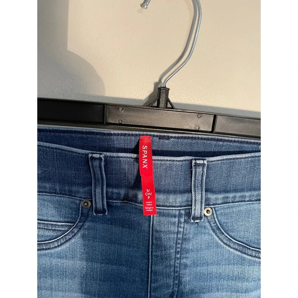 Spanx Kick Flare Jeans in Vintage Indigo Size Small Classic Casual Everyday